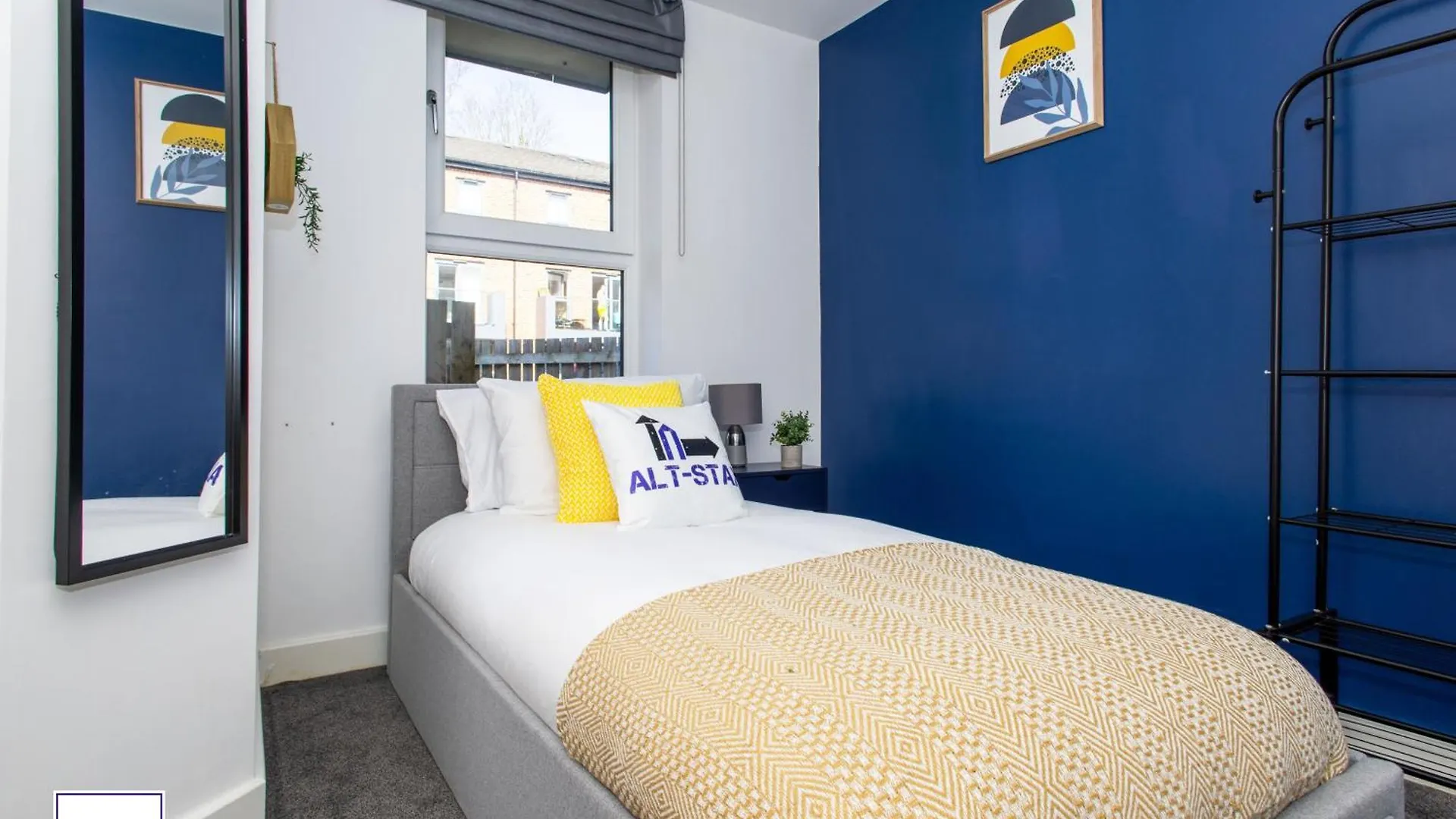 Alt-Stay Wakefield Westgate Station - Fully Serviced Workspace - Parking - Fast Fibre Wi-Fi - En-Suite'S - Long Stays Welcome 0*,